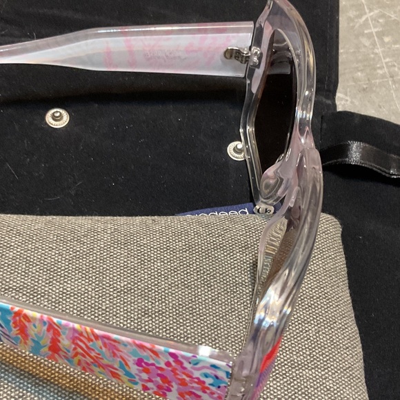 Lilly Pulitzer Vibrant Patterned Sunglasses - Picture 3 of 6